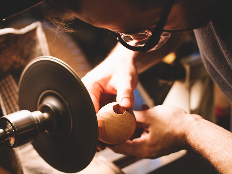 Adam Davidson: Estate Manager & Artisan Pipe Maker | Daily Reader | Smokingpipes.com