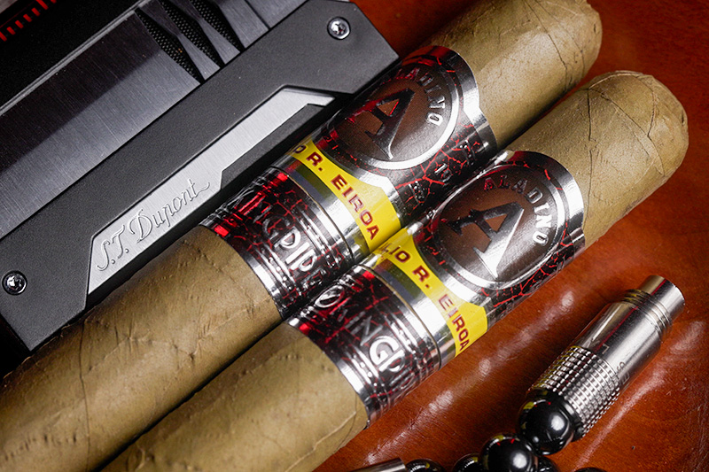 Smoke Rings: Aladino Candela Queen's Perfecto at Smokingpipes.com