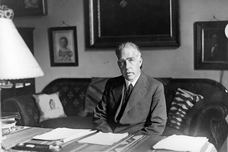 Niels Bohr: The Pipe Smoker Who Fathered Quantum Mechanics