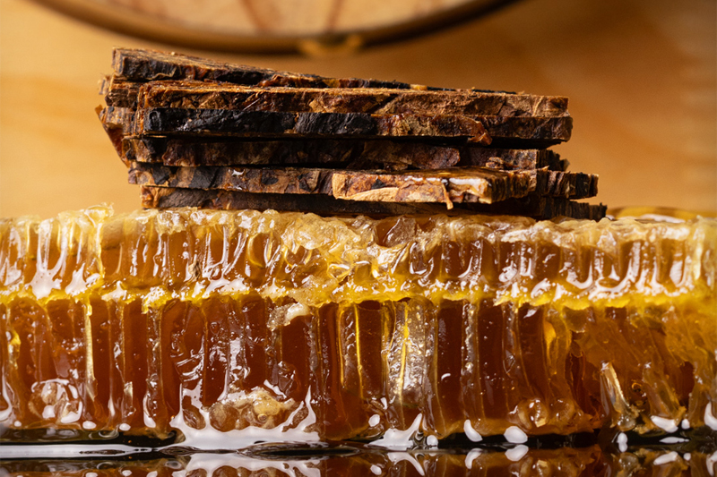 Sun Bear Bourbon Cask with Vic Seested and Jeremy Reeves | Daily Reader