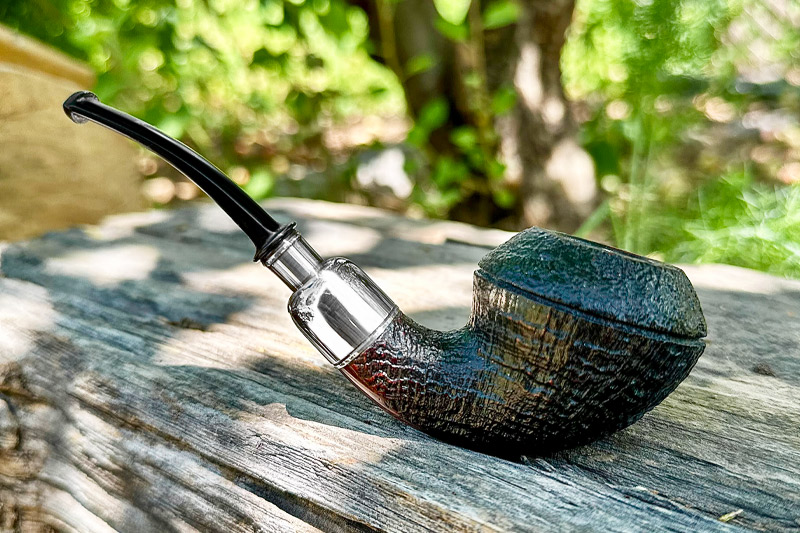 Chris Asteriou Sandblasted Rhodesian with Silver Spigot | Daily Reader