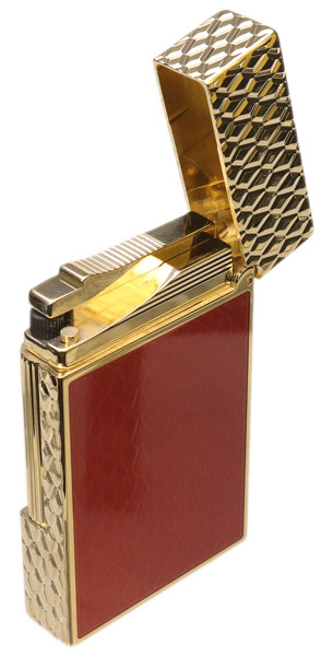Lighters S.T. Dupont Lighter - Ligne 2 Guilloche Burgundy/Gold