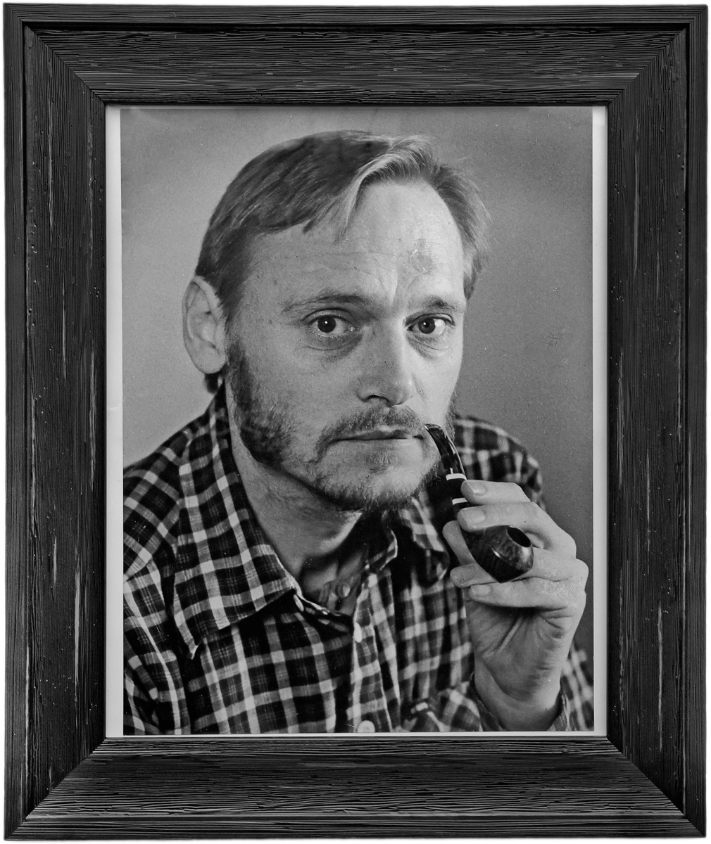 Manduela Smooth Poul Ilsted Tribute Bulldog with Whale Tooth and Ebony